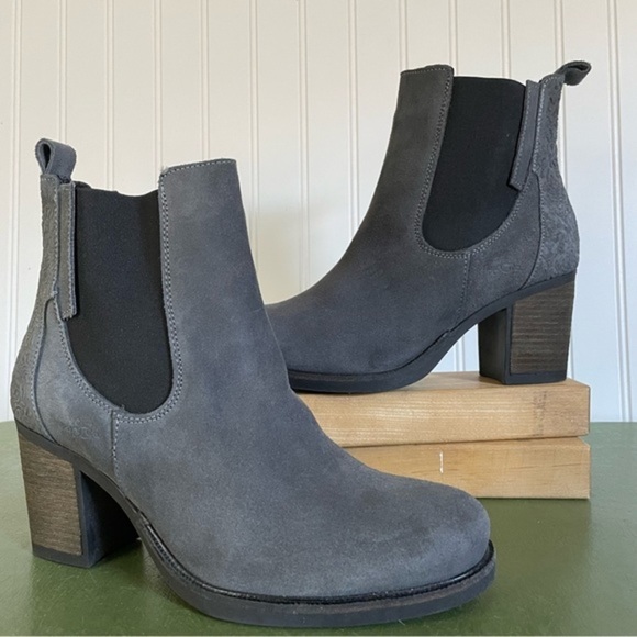 NWT Bos. & Co. DALLY Waterproof Suede Chelsea Boots in Gray Slate *Portugal* - Picture 13 of 13